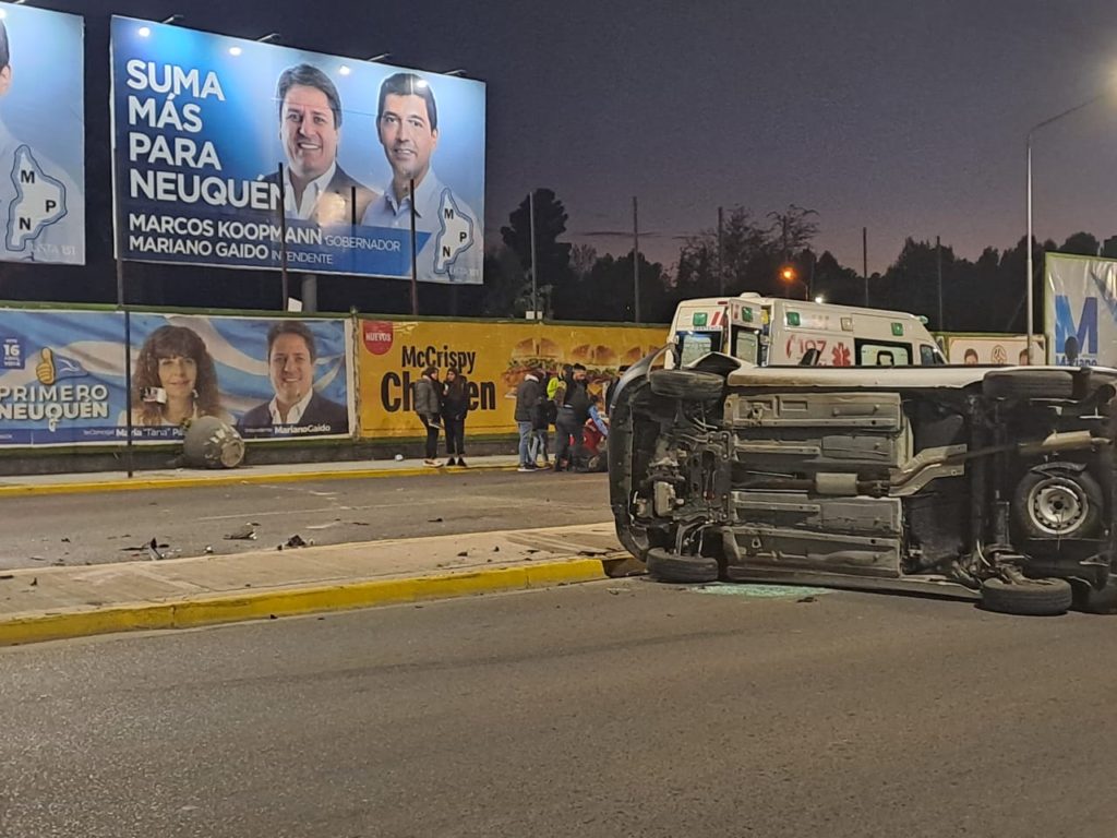 No se salvó ni la maceta de cemento en un fuerte choque en Leloir