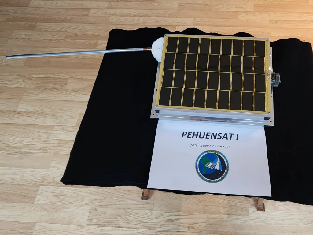 UNCo desarrolla satélite Pehuensat III para monitorear variables ambientales