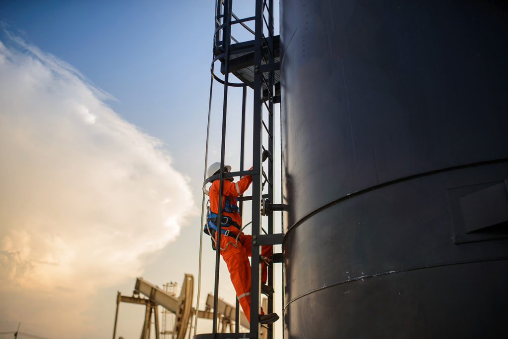 Petroleros cortan rutas en Neuquén y Río Negro