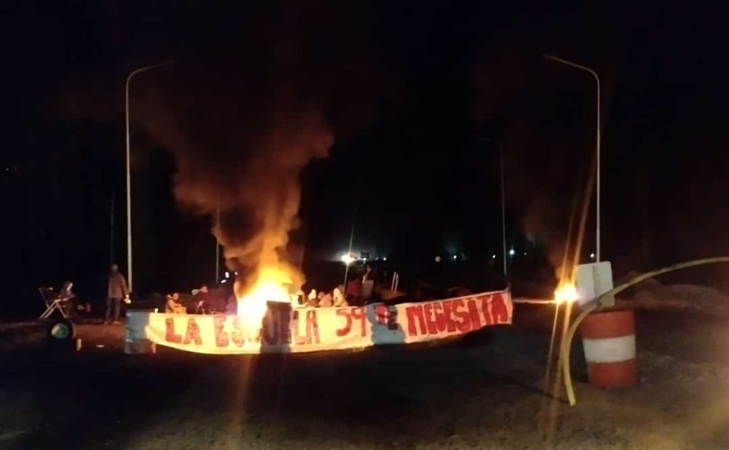 Familias de la Escuela 59 repiten el corte en la Ruta 7