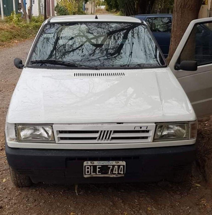 Le robaron el auto en pleno centro y pide colaboración para encontrarlo