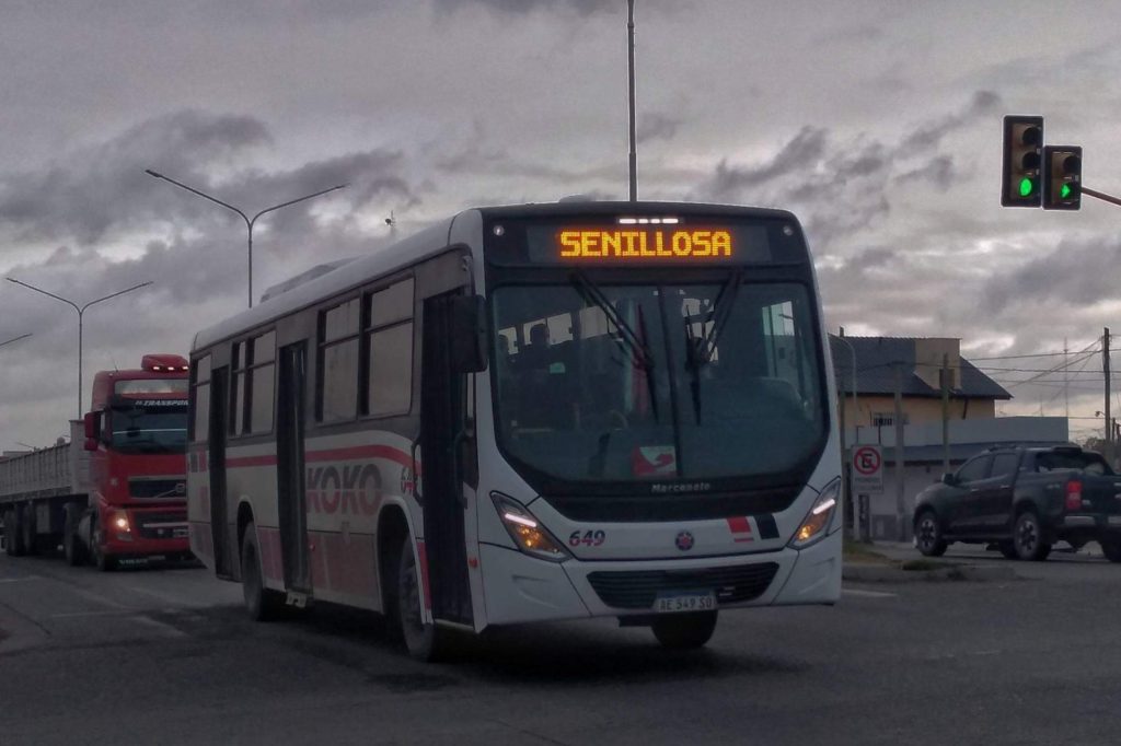 Se restableció el servicio de transporte público entre Neuquén capital y Senillosa