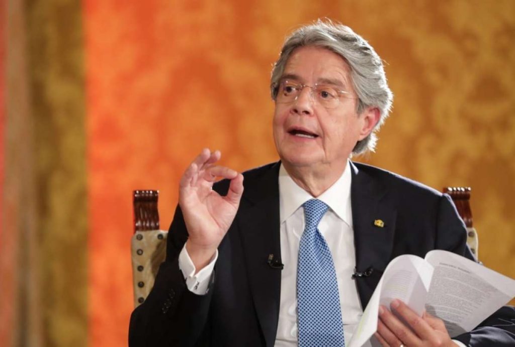 Presidente de Ecuador disuelve el Congreso y convoca a elecciones