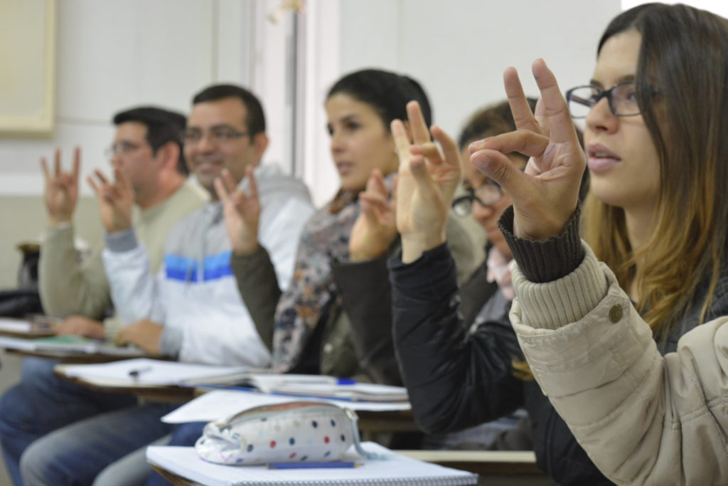 Aprendé a comunicarte sin barreras: Abren Curso de Enseñanza de Lengua de Señas