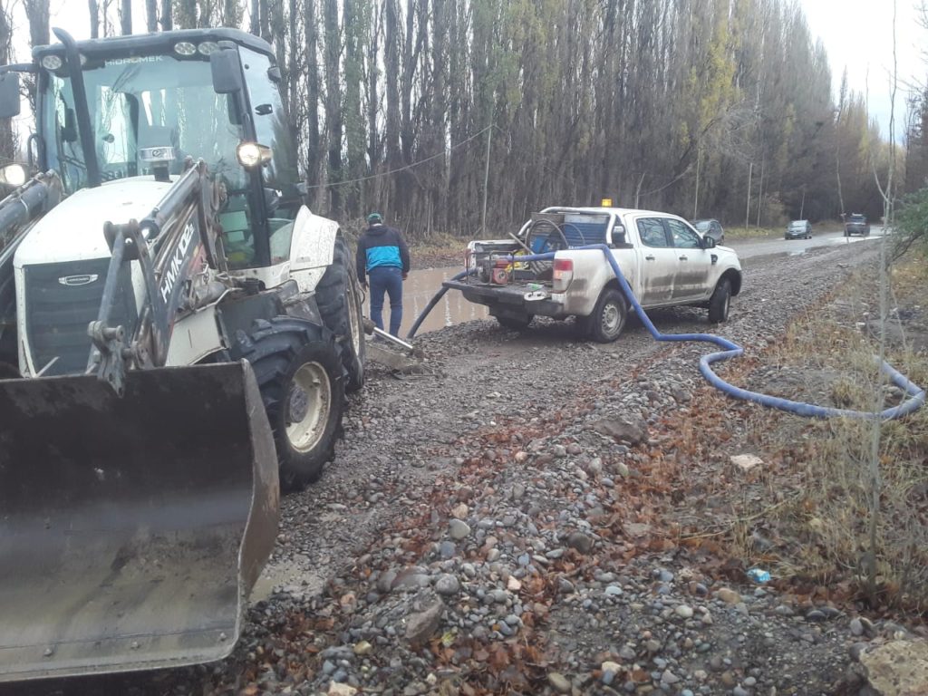 Un 30% de calles troncales y rutas del transporte público se vieron afectadas por la lluvia