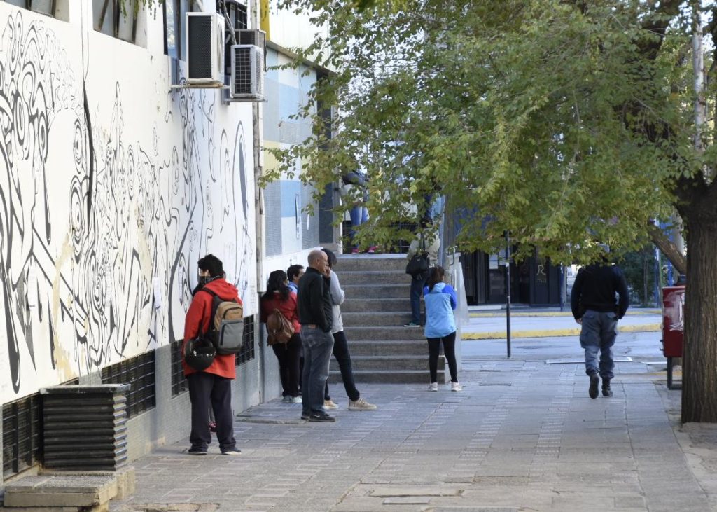 En las sedes de Correo Argentino de Neuquén capital analizan medidas de fuerza