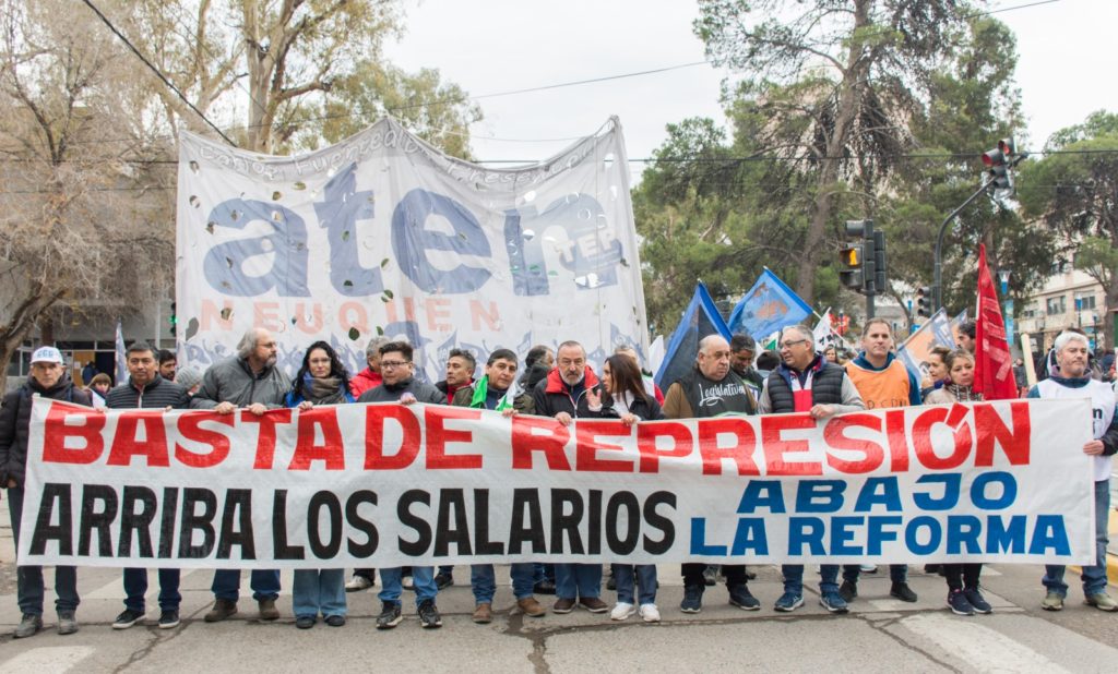 Distintas organizaciones de Neuquén marcharon en repudio a la represión en Jujuy