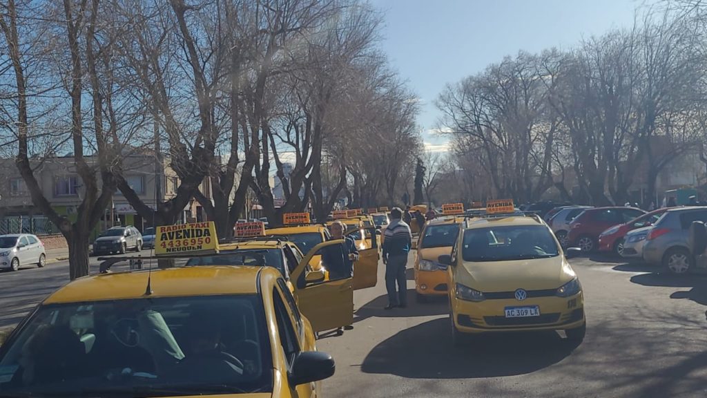 Leloir fue un caos por la protesta de taxistas en Ciudad Judicial