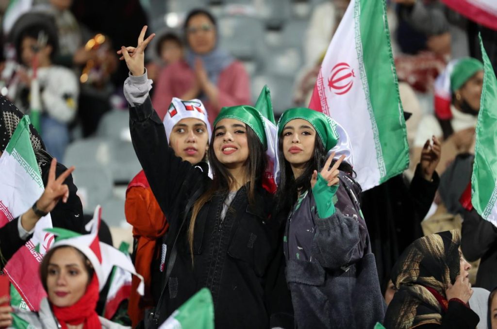 Irán: Mujeres podrán asistir a partidos de fútbol masculino tras 40 años de veto