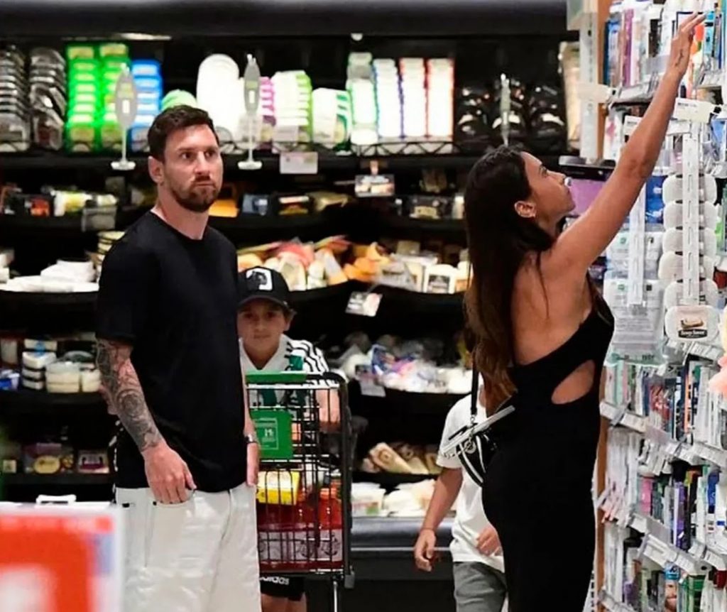 Viral: Lio Messi y su familia de compras en el supermercado