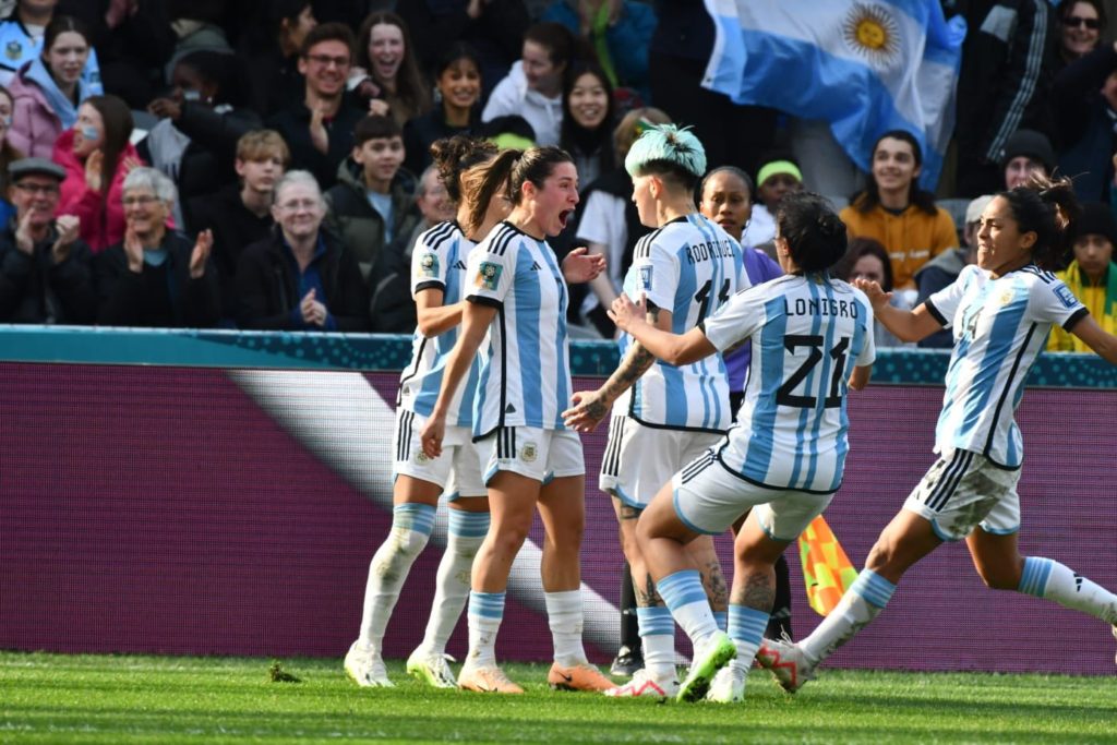 Argentina logró empatar su segundo partido en la Copa del Mundo