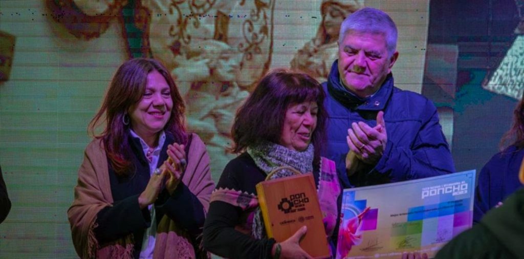 Un poncho neuquino ganó en la Fiesta Nacional e Internacional del Poncho en Catamarca