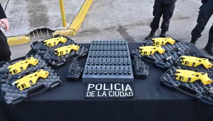 Empiezan a usarse las pistolas Taser en la ciudad de Buenos Aires