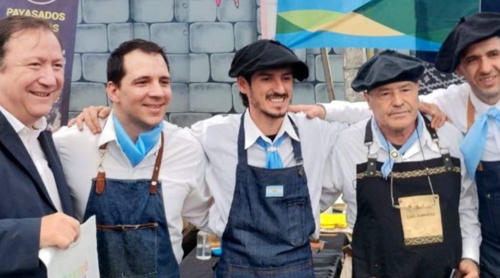 Neuquino en el podio en una competencia de asado en Chile