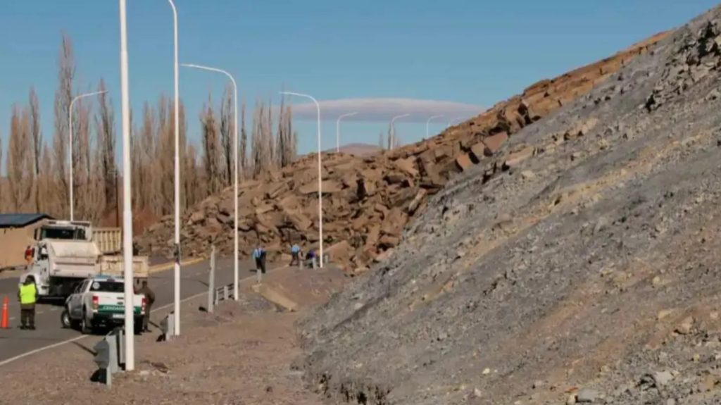 Se registró un nuevo derrumbe en el Cerro La Virgen en Chos Malal