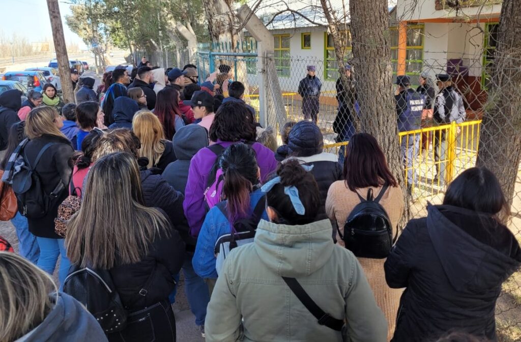 Denunciaron a auxiliar de servicio por abuso en un jardín