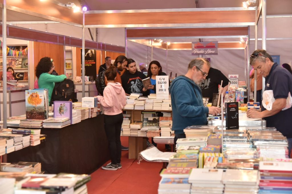 Felipe Pigna y Cecilia Ce confirmados en la Feria Internacional del Libro
