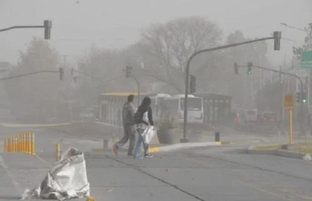 Alerta por viento: ¿se suspendieron las clases en Neuquén?