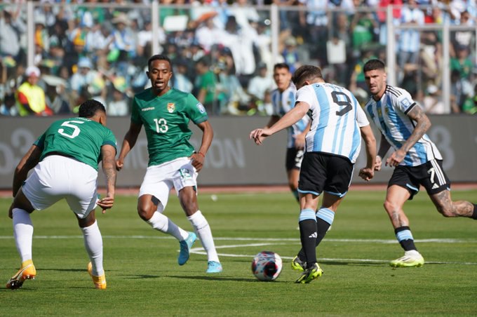 Argentina muestra su fútbol y gana en Bolivia