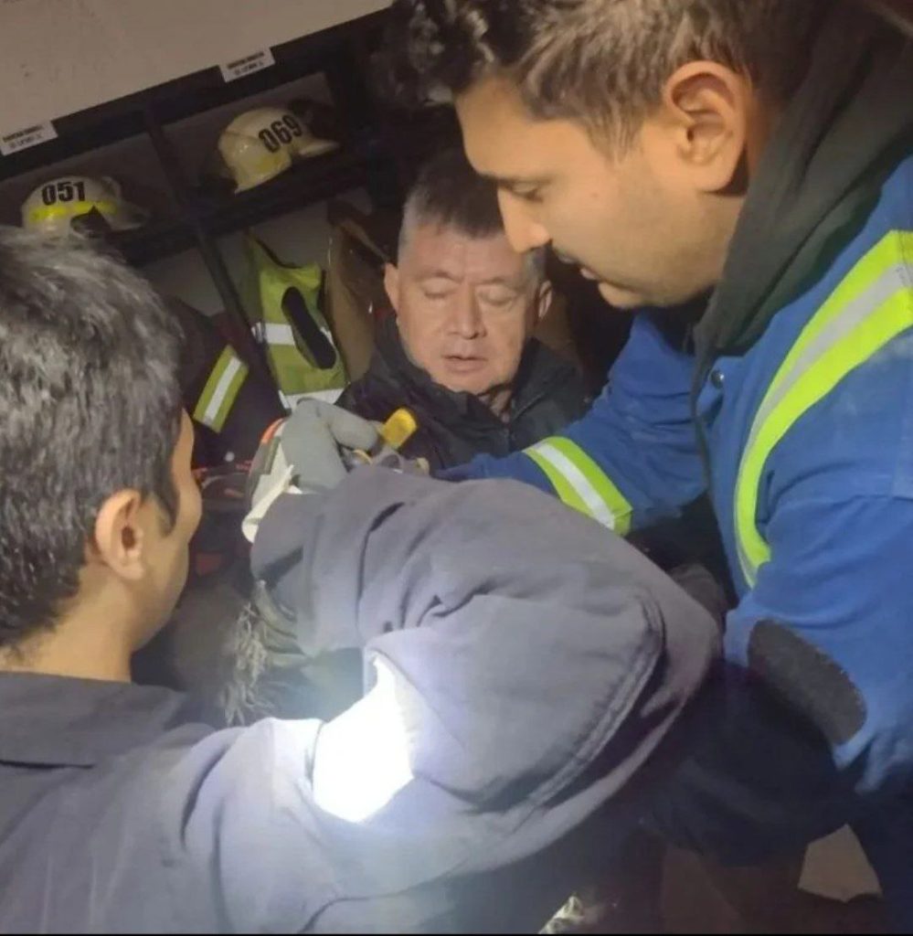 Bomberos Voluntarios de Plaza Huincul salvaron la vida de un perrito