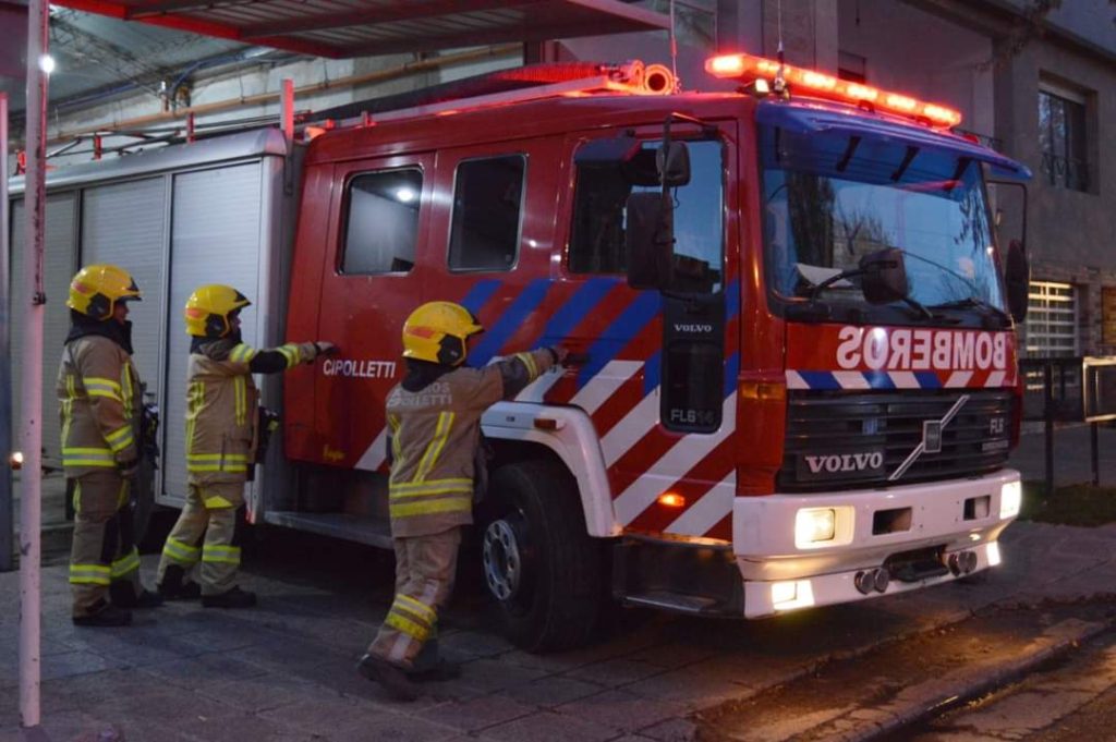 Dos muertos tras un violento accidente en Cipolletti