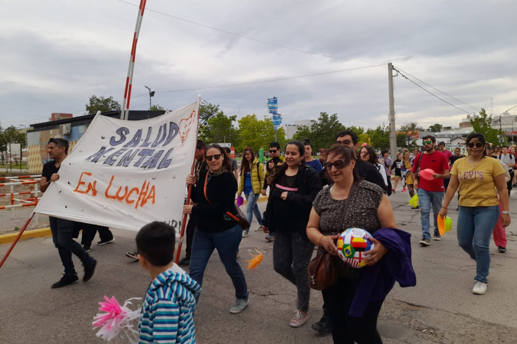 Marchan por el derecho a la Salud mental en Neuquén