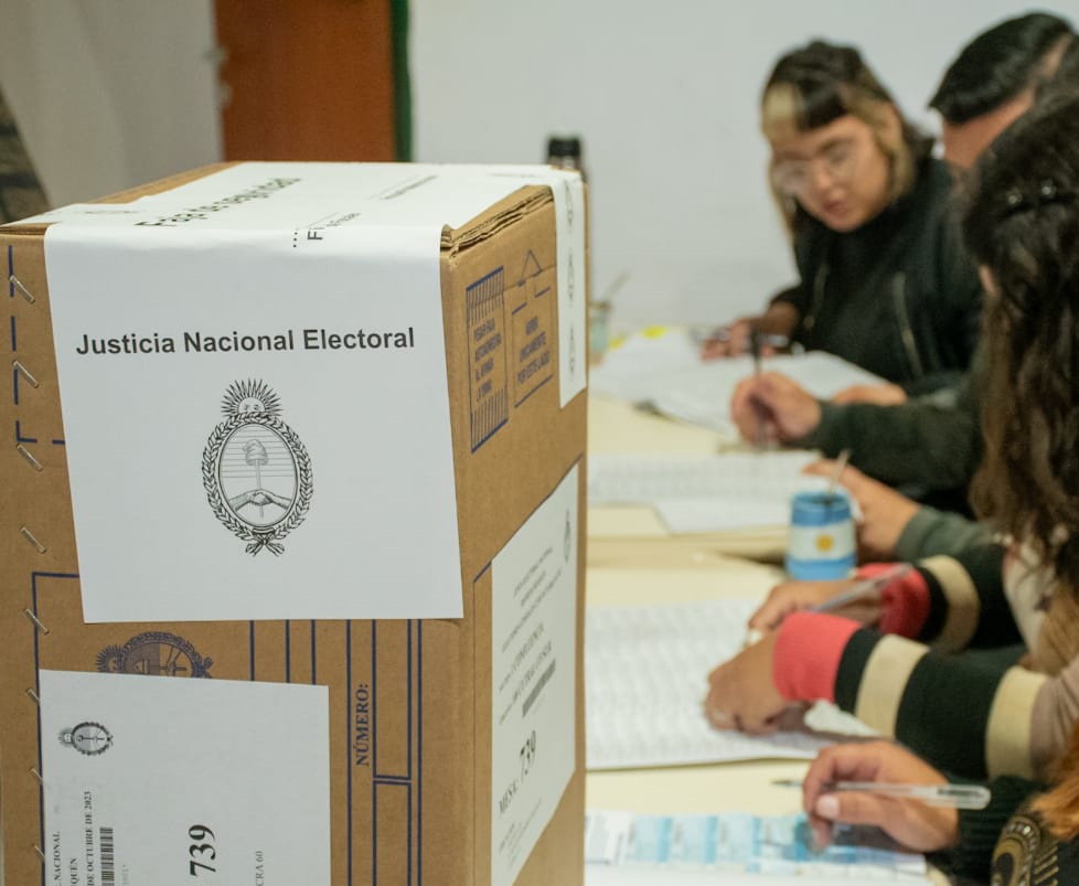 La mitad del padrón nacional ya emitió su voto