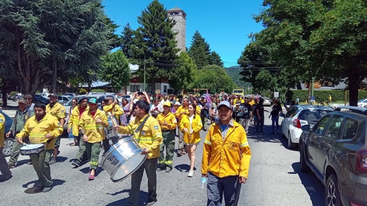 San Martín de los Andes: concejales brindaron su apoyo a los brigadistas desvinculados