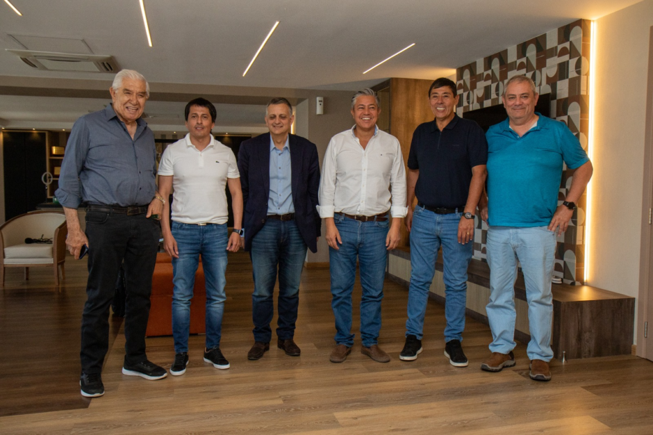 Figueroa se reunió con Marín, el nuevo titular de YPF y el gremio Petroleros