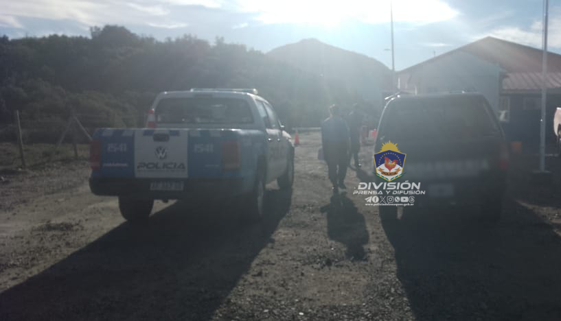 Expulsaron del país a dos ciudadanos chilenos que habrían cometido varios robos en Villa Pehuenia