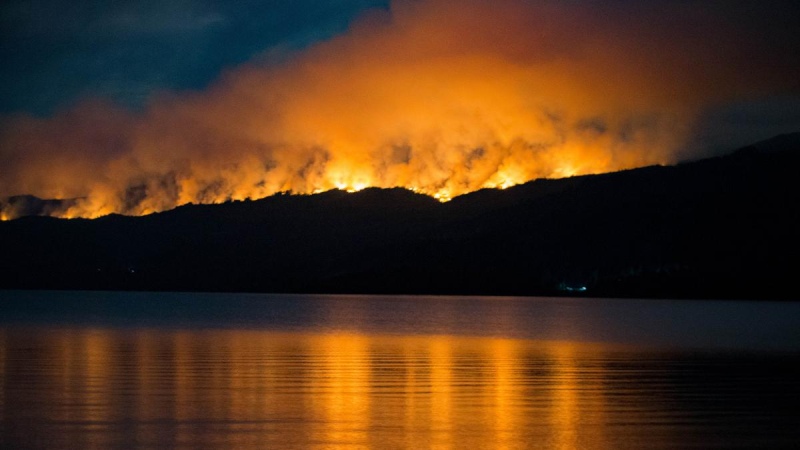 El incendio en Parque Nacional Los Alerces ya quemó más de 1000 hectáreas