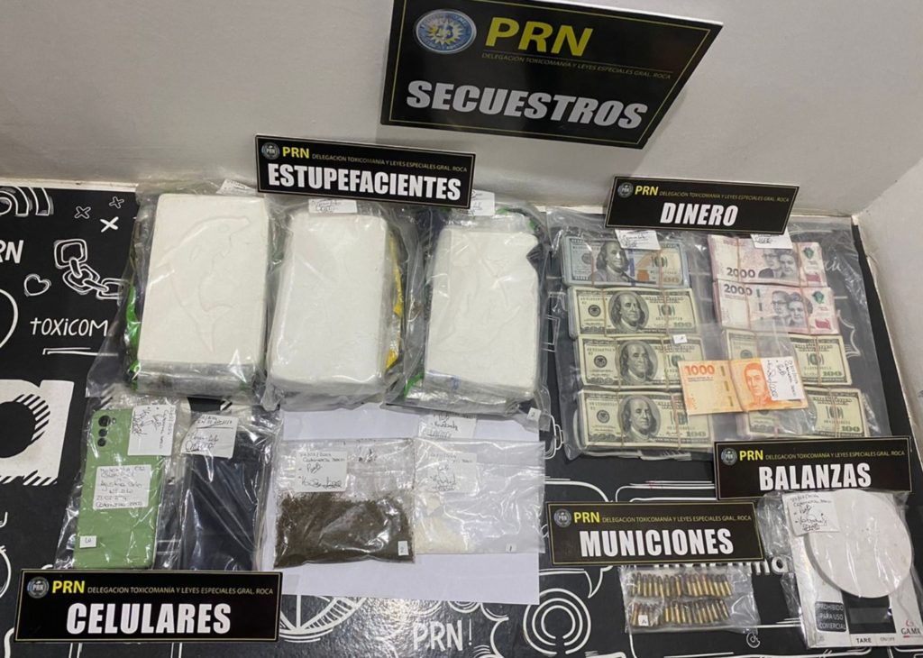 Operativo Delfín Blanco: Detuvieron a tres personas con drogas, dinero y armas