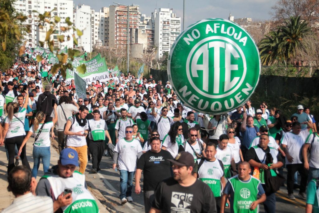 Estatales realizan retiros para acompañar la marcha por la educación pública