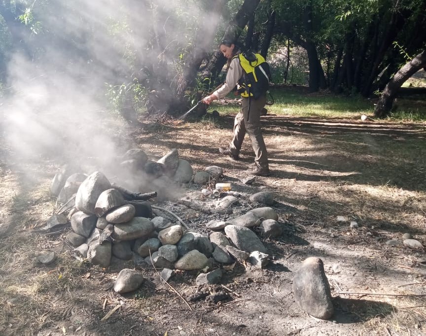 Denuncian fogones en zonas no habilitadas en Villa La Angostura