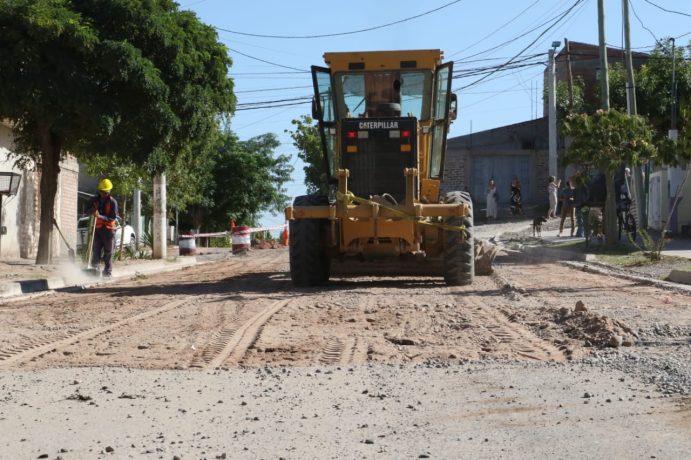 Comenzó una nueva obra de asfalto en Provincias Unidas