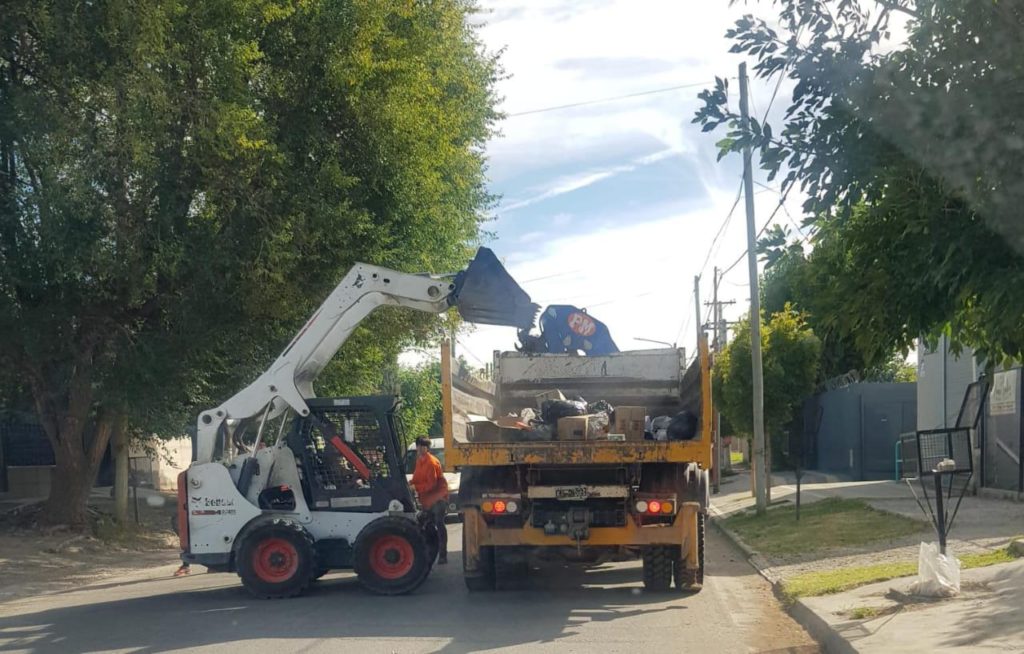 Plottier: Bertolini anunció que se incorporarán camiones recolectores de basura