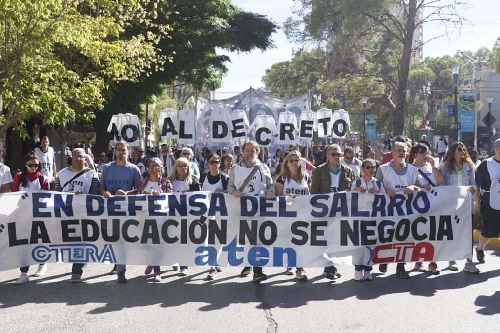 Nueva marcha de ATEN en Neuquén capital