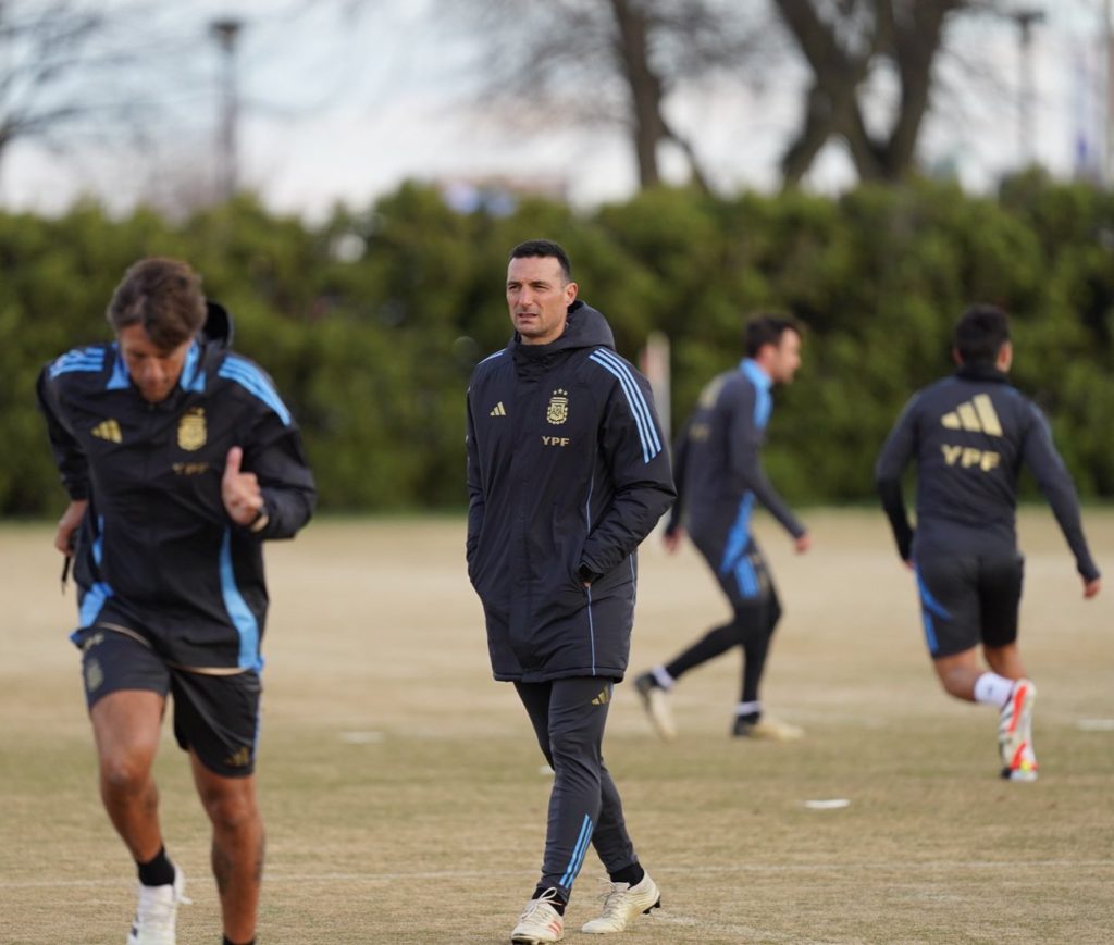 La Selección Argentina se entrena sin Messi en Estados Unidos