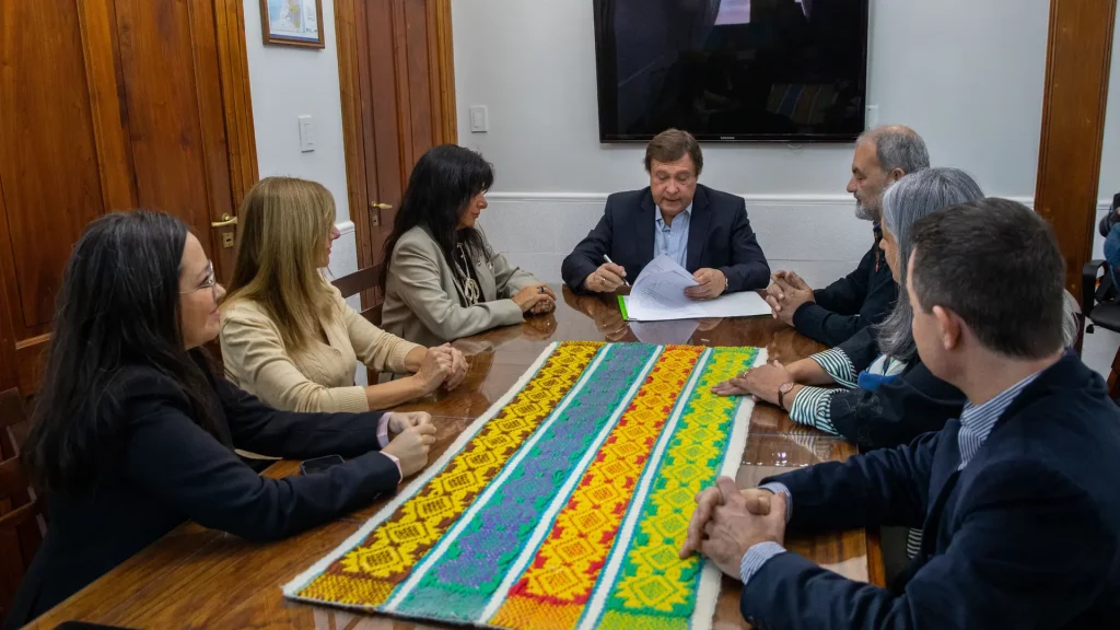 El Gobierno de Río Negro cedió un terreno y un edificio a la UNRN