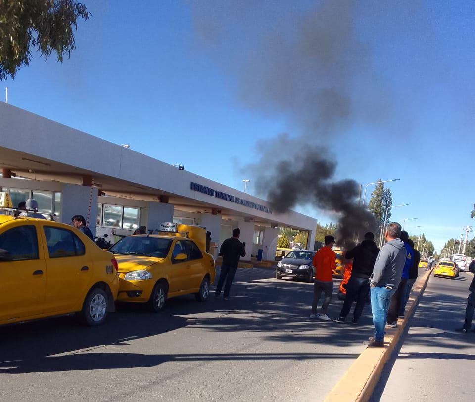 La muni apunta a apps para modernizar el servicio de taxis