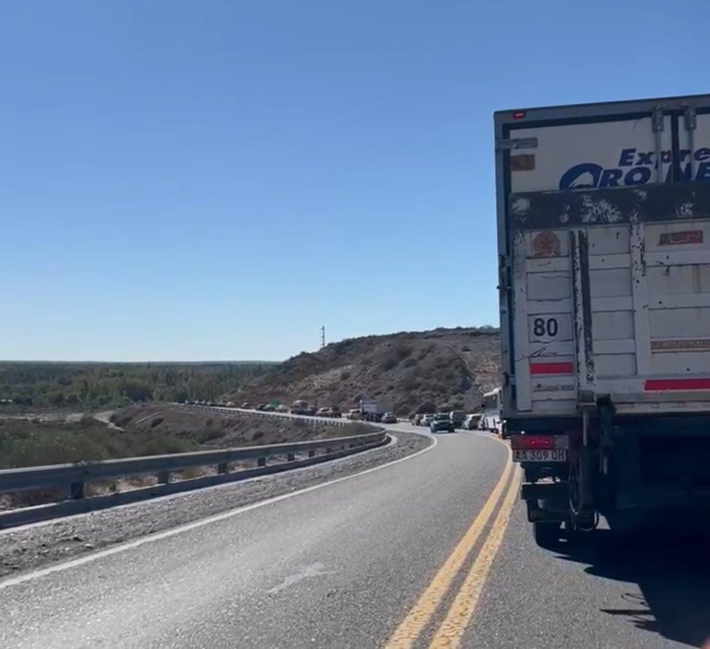 Un mediodía de miércoles entre Neuquén y Río Negro