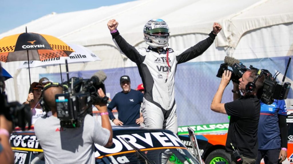 Centenario: Pura fiesta local en el Turismo Carretera