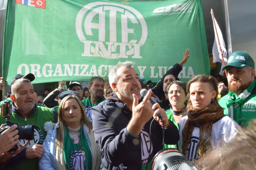 ATE anunció que bloqueará los accesos al aeropuerto en Córdoba por la llegada de Milei