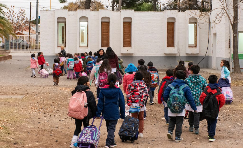 Retomó sus clases la primaria N° 207 en instalaciones de Nayahue