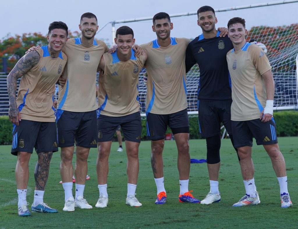 Scaloni presentó los convocados para las Eliminatorias 2026