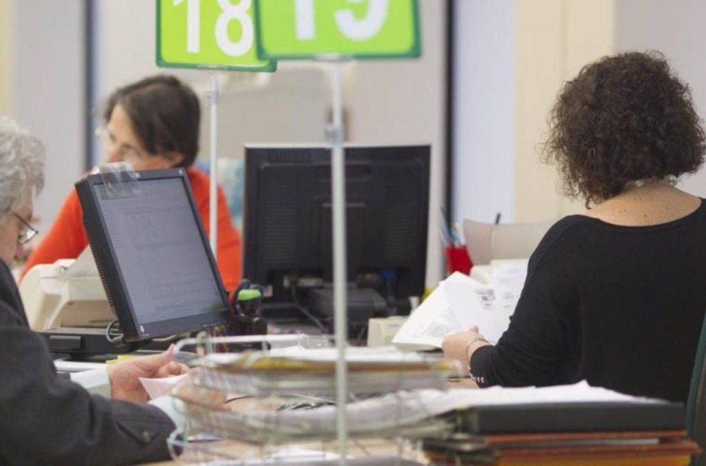 Neuquén: ¿Cuántos estatales son alcanzados por el impuesto a la ganancia?