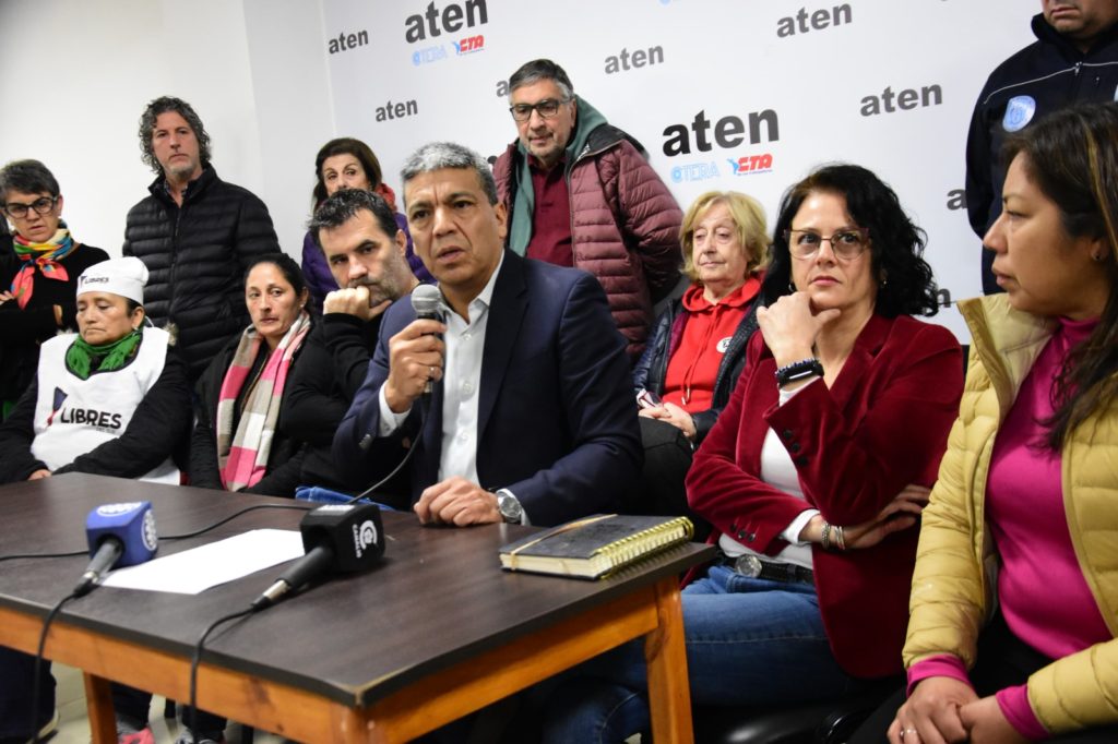 Escobar apuntó a un «show mediático» de Castelli y Vignaroli