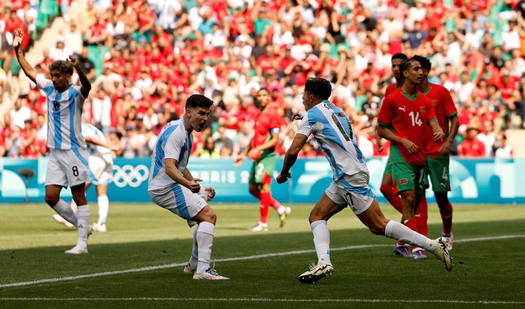 El gol de Medina fue anulado y Argentina perdió ante Marruecos