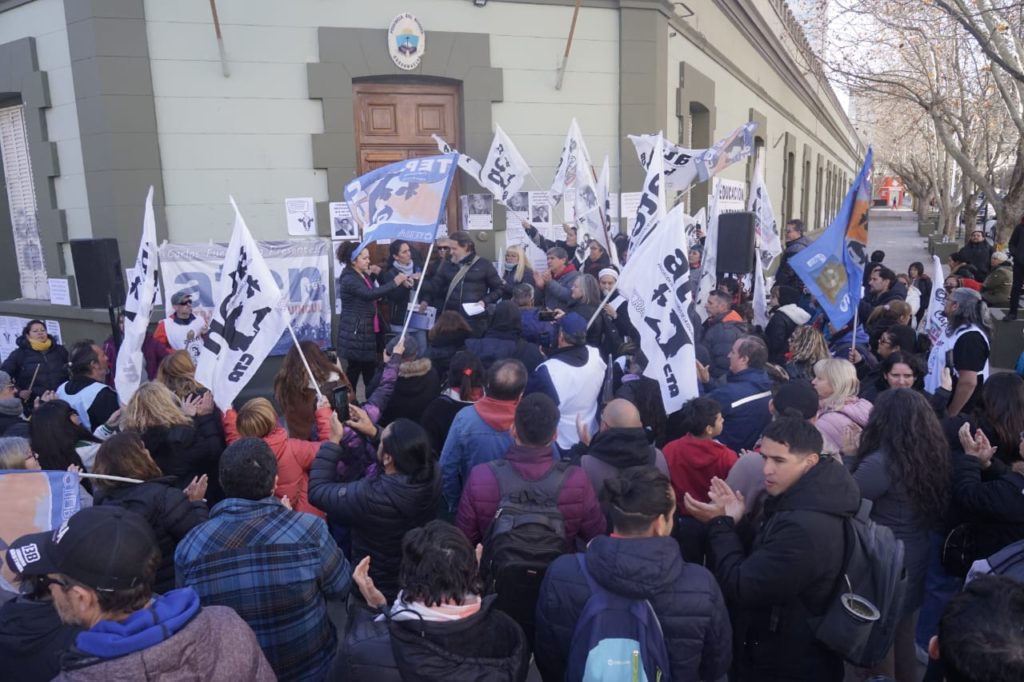 Trabajadores de la educación marcharán en Neuquén capital