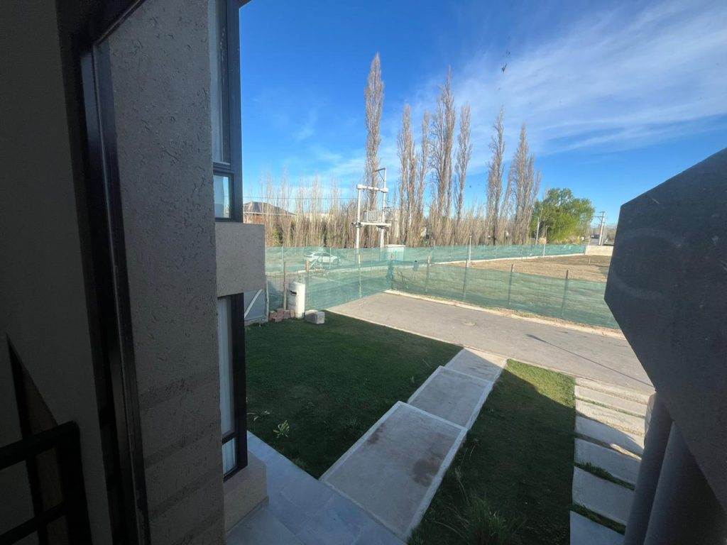 Vecinos alertan por inconsistencias entre un desarrollador privado y el municipio de Plottier